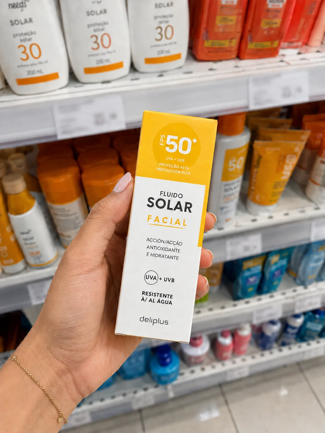 fluido de proteção solar facial Deliplus FPS50+