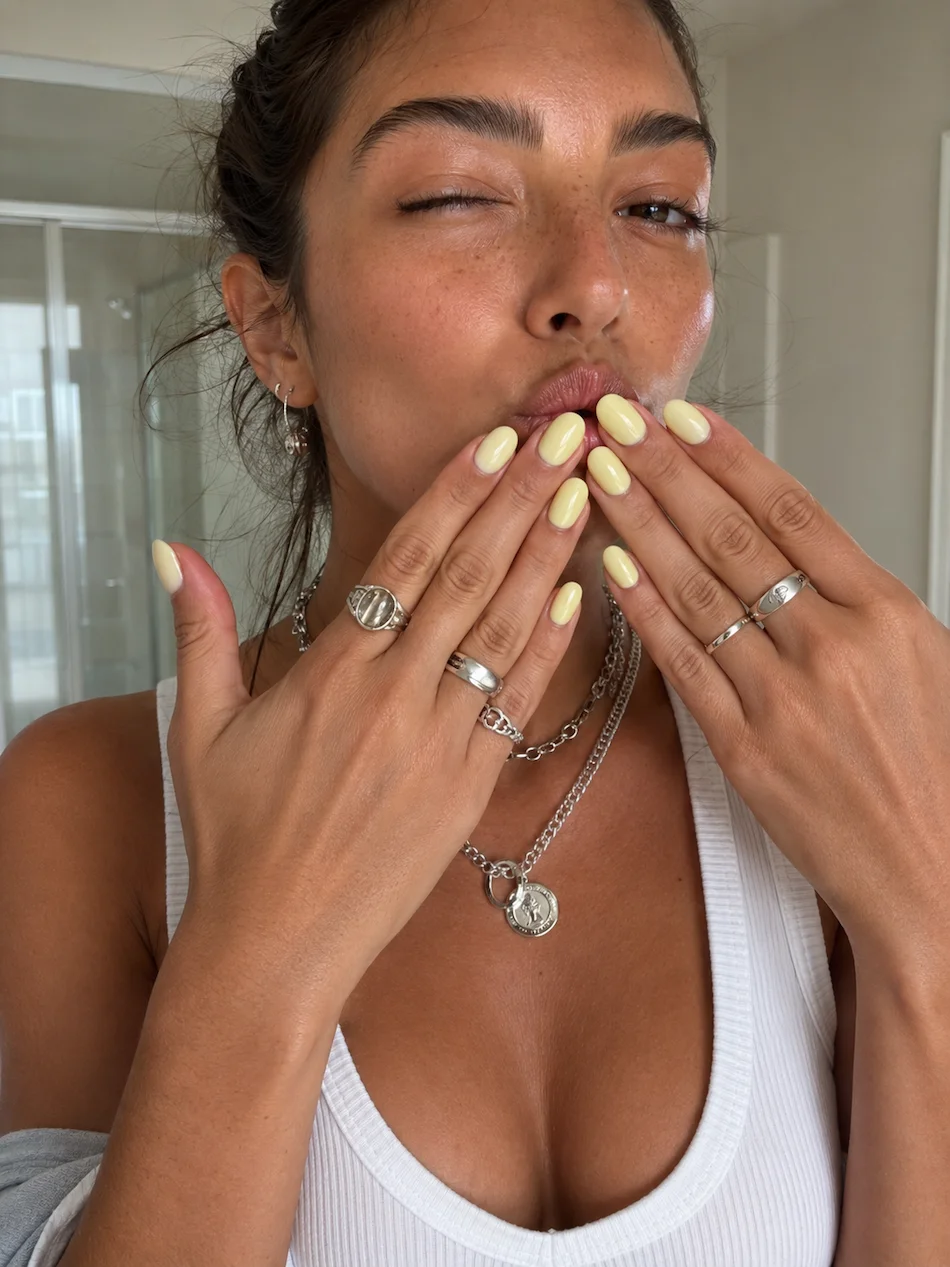 Unhas Amarelo-manteiga