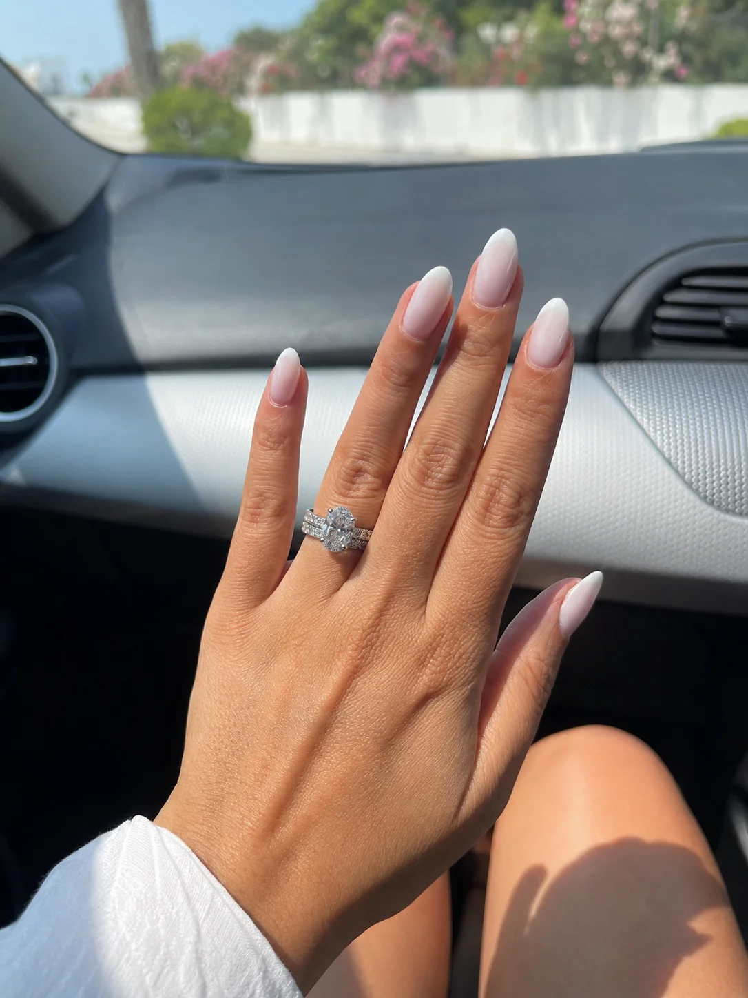 Unhas amendoadas
